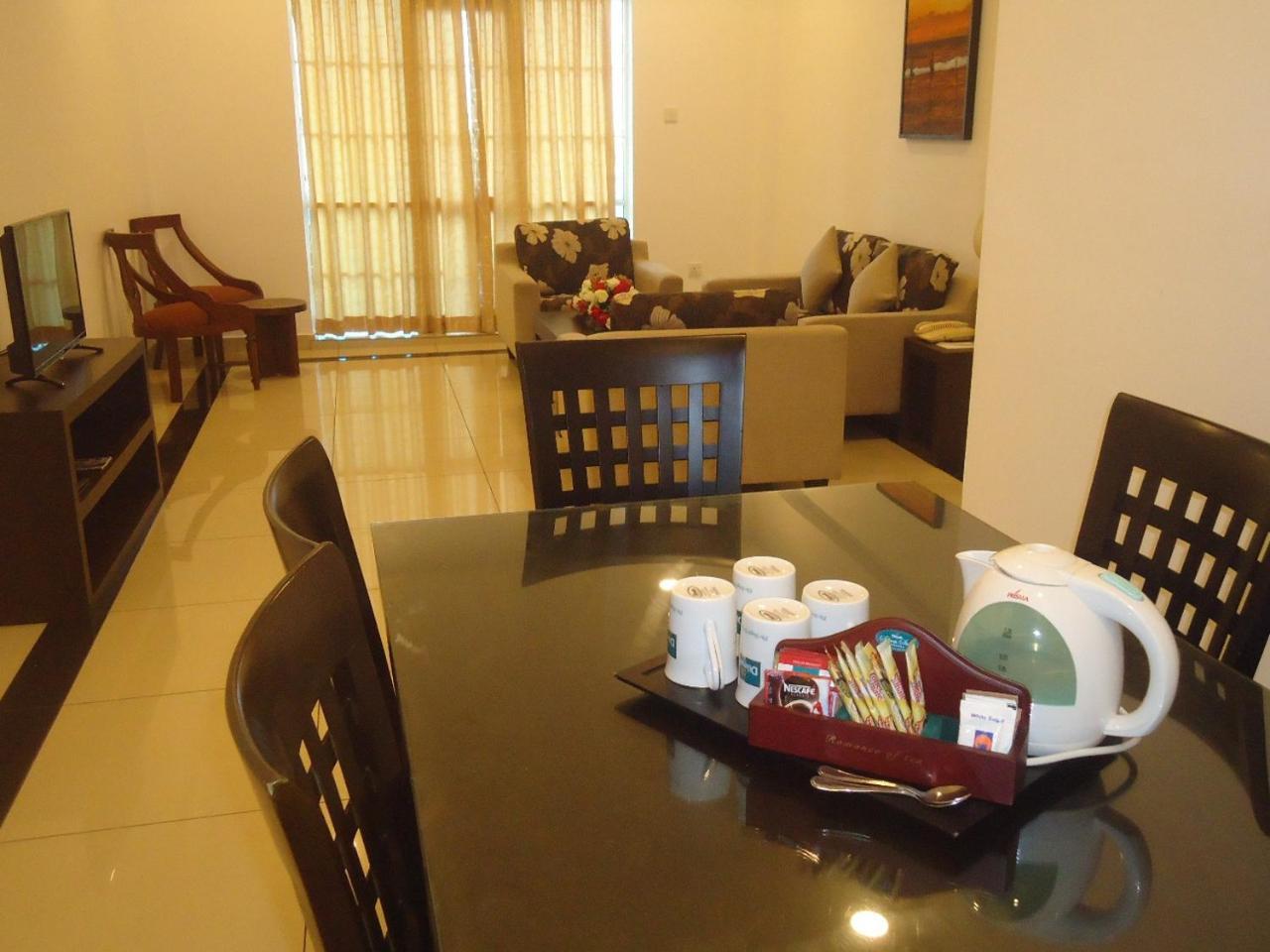 Global Towers Hotel & Apartments Κολόμπο Εξωτερικό φωτογραφία