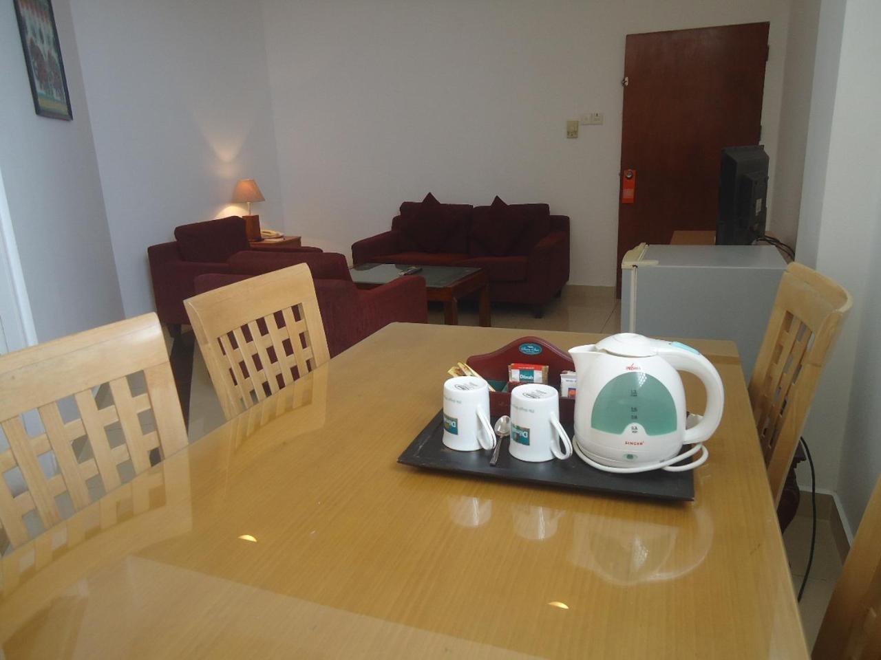 Global Towers Hotel & Apartments Κολόμπο Εξωτερικό φωτογραφία